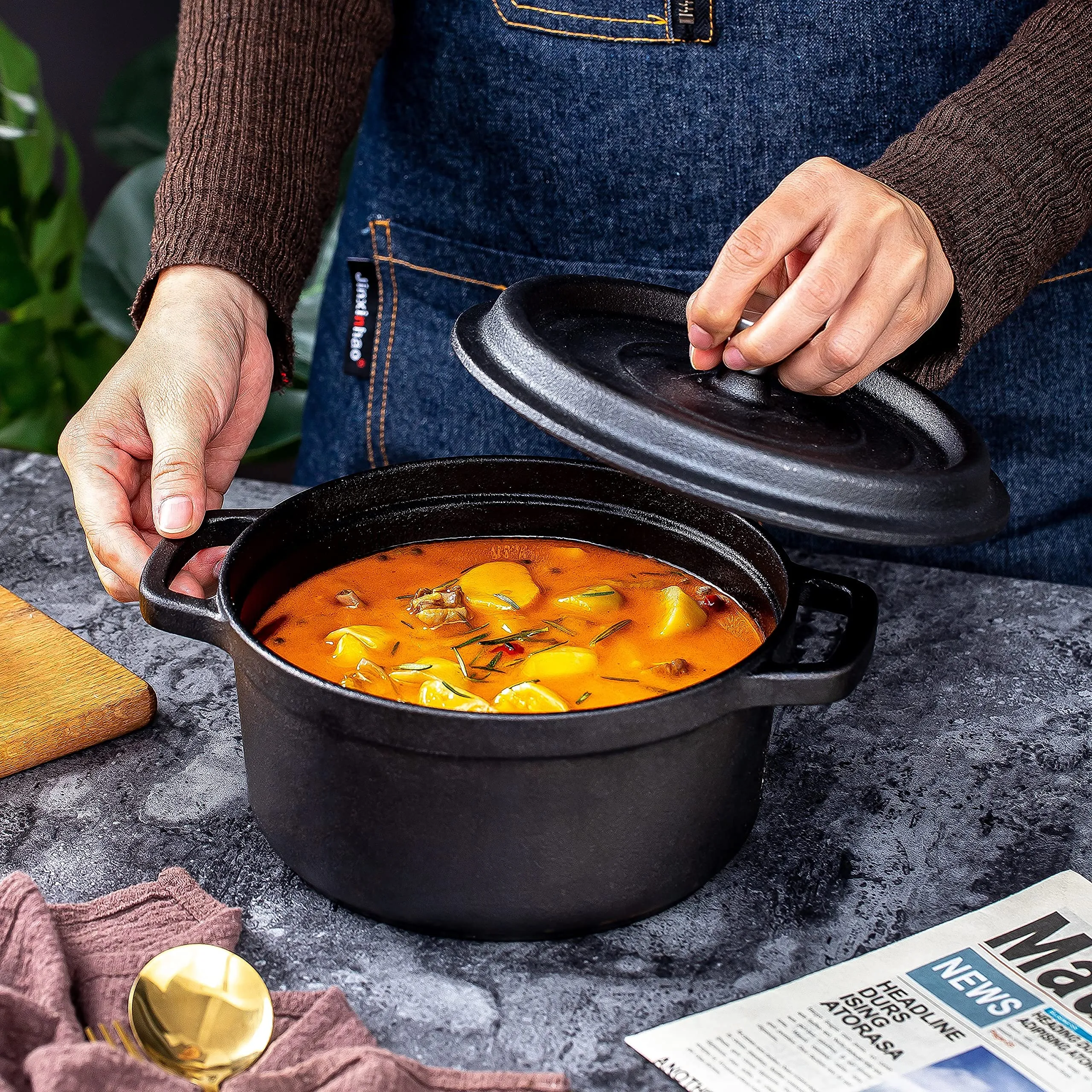 24cm | Pre-seasoned NonStick Cast Iron Dutch Oven | Handles | Lid | Skillet Cookware | Braising Pot | Casserole