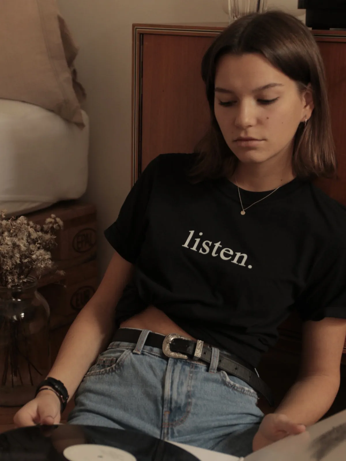 listen. T-Shirt