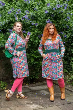 Peggy jurk - Aurora bloemen - vrolijke warme jurk - gemaakt door Tantilly