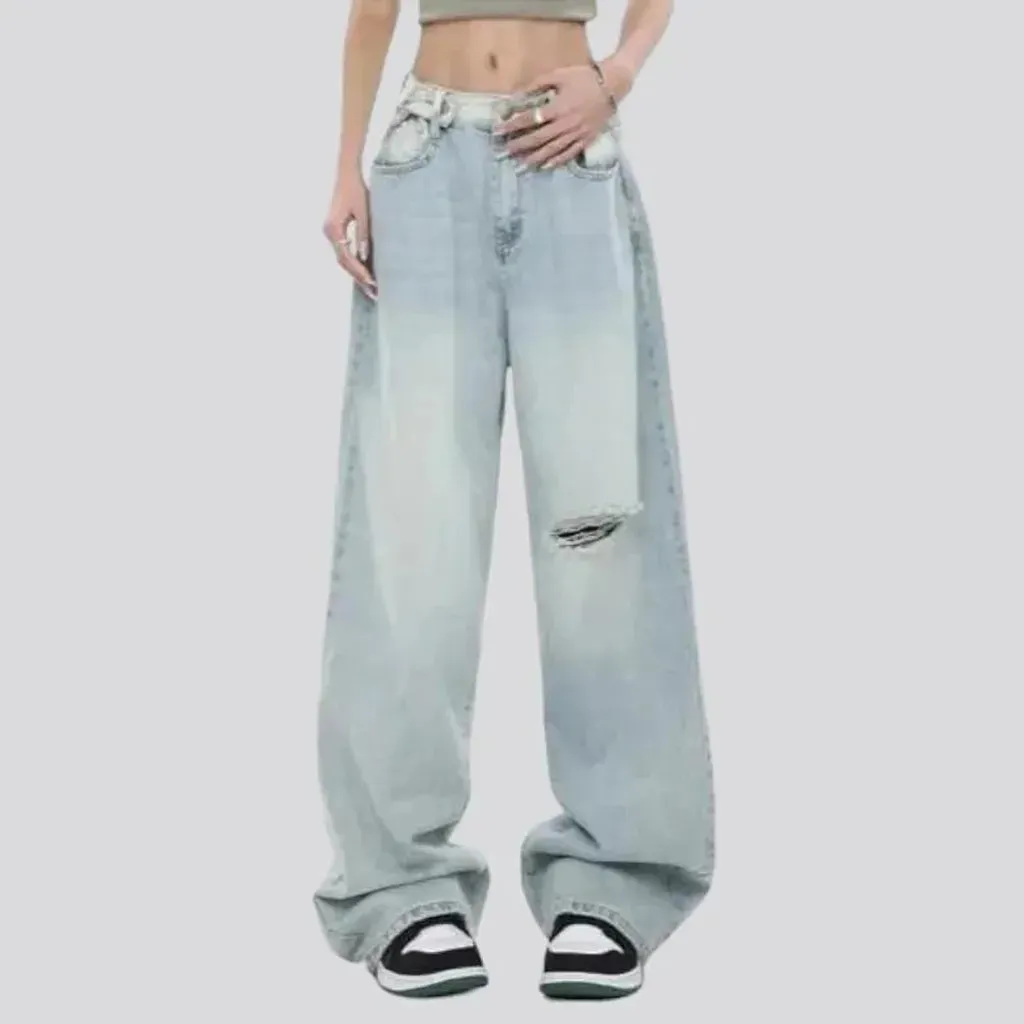 Sanded women's mid-waist jeans