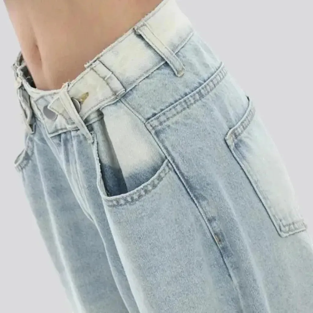 Sanded women's mid-waist jeans