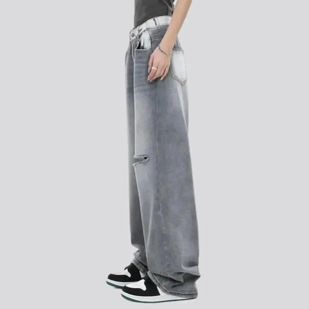 Sanded women's mid-waist jeans